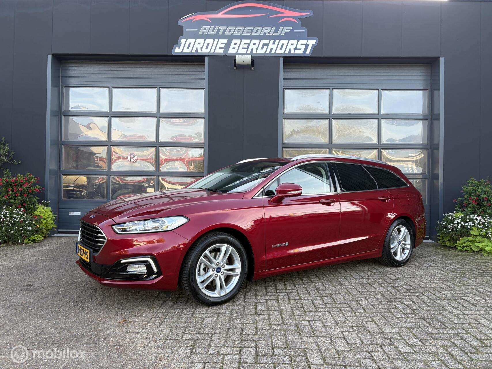 Ford Mondeo Wagon 2.0 Hybrid Titanium