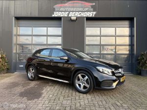 Mercedes-Benz GLA 180 Business Solution AMG, foto 3