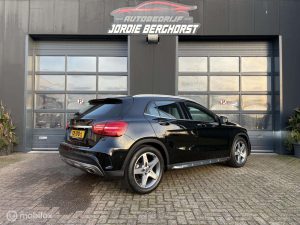 Mercedes-Benz GLA 180 Business Solution AMG, foto 4