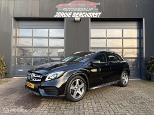Mercedes-Benz GLA 180 Business Solution AMG