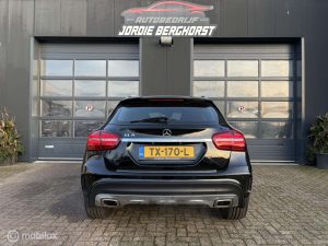 Mercedes-Benz GLA 180 Business Solution AMG, foto 5